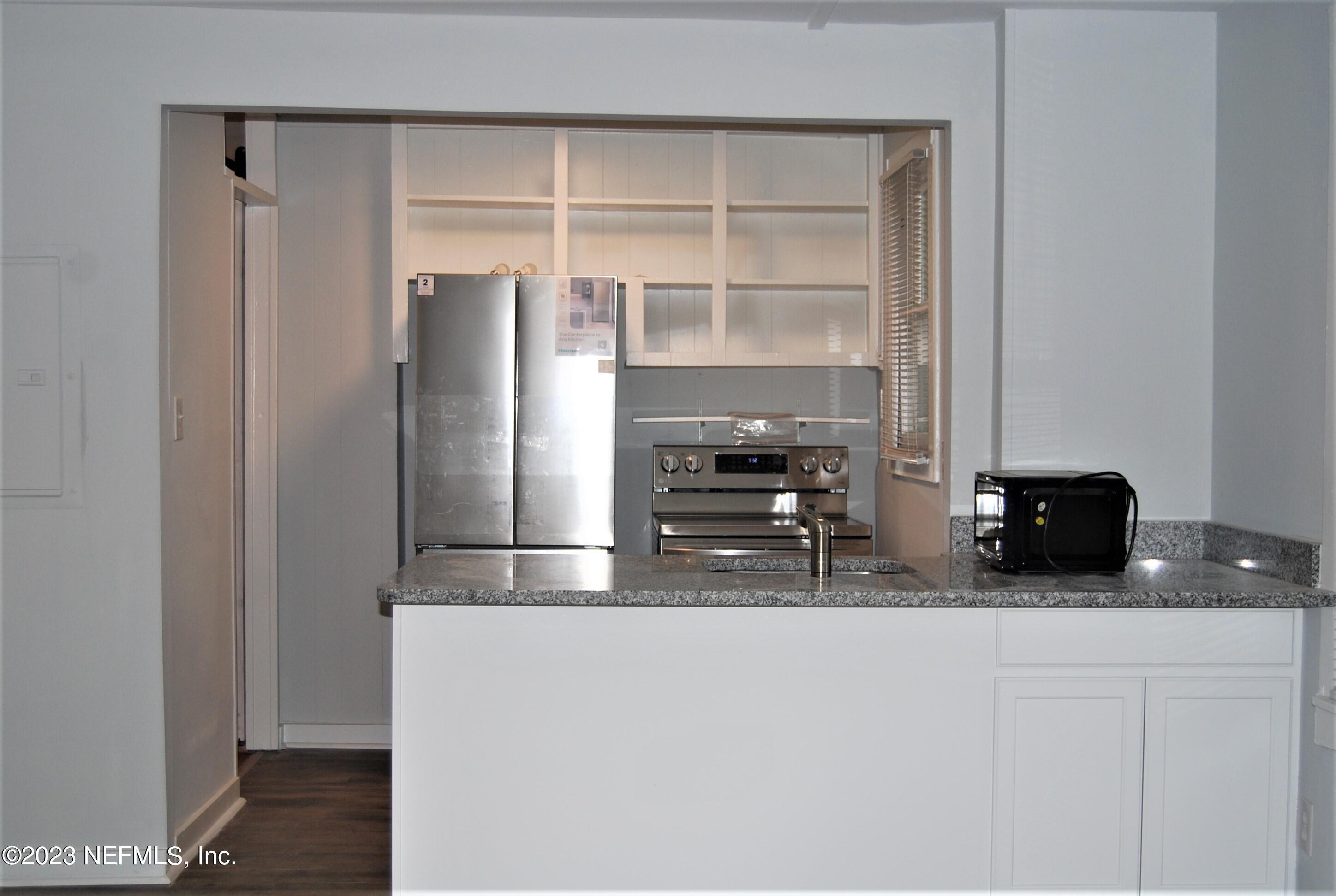 2730 Apache Avenue Jacksonville, FL 32210 - Photo 4 of 17 Brand new kitchen!