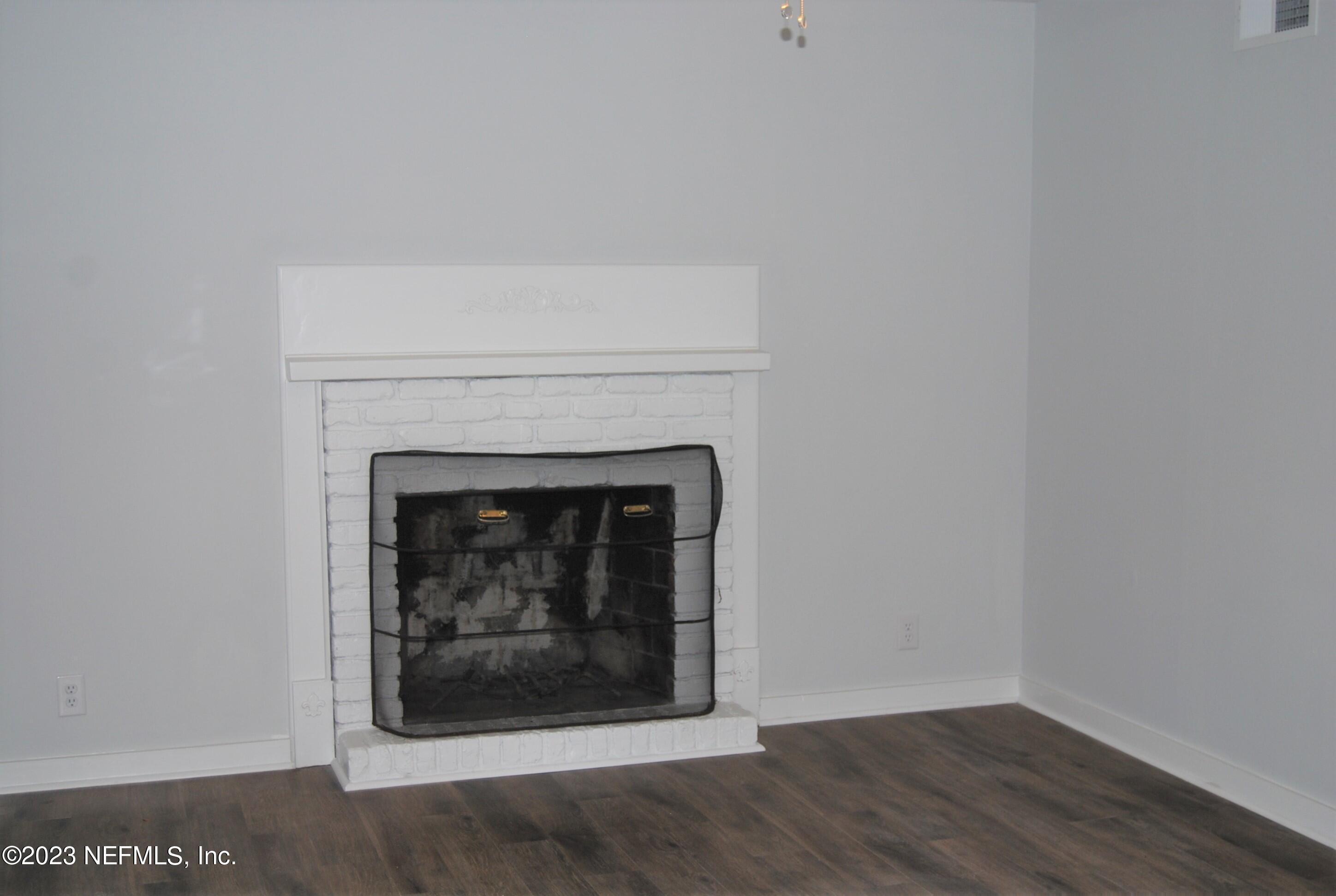 2730 Apache Avenue Jacksonville, FL 32210 - Photo 5 of 17 Wood burning fireplace