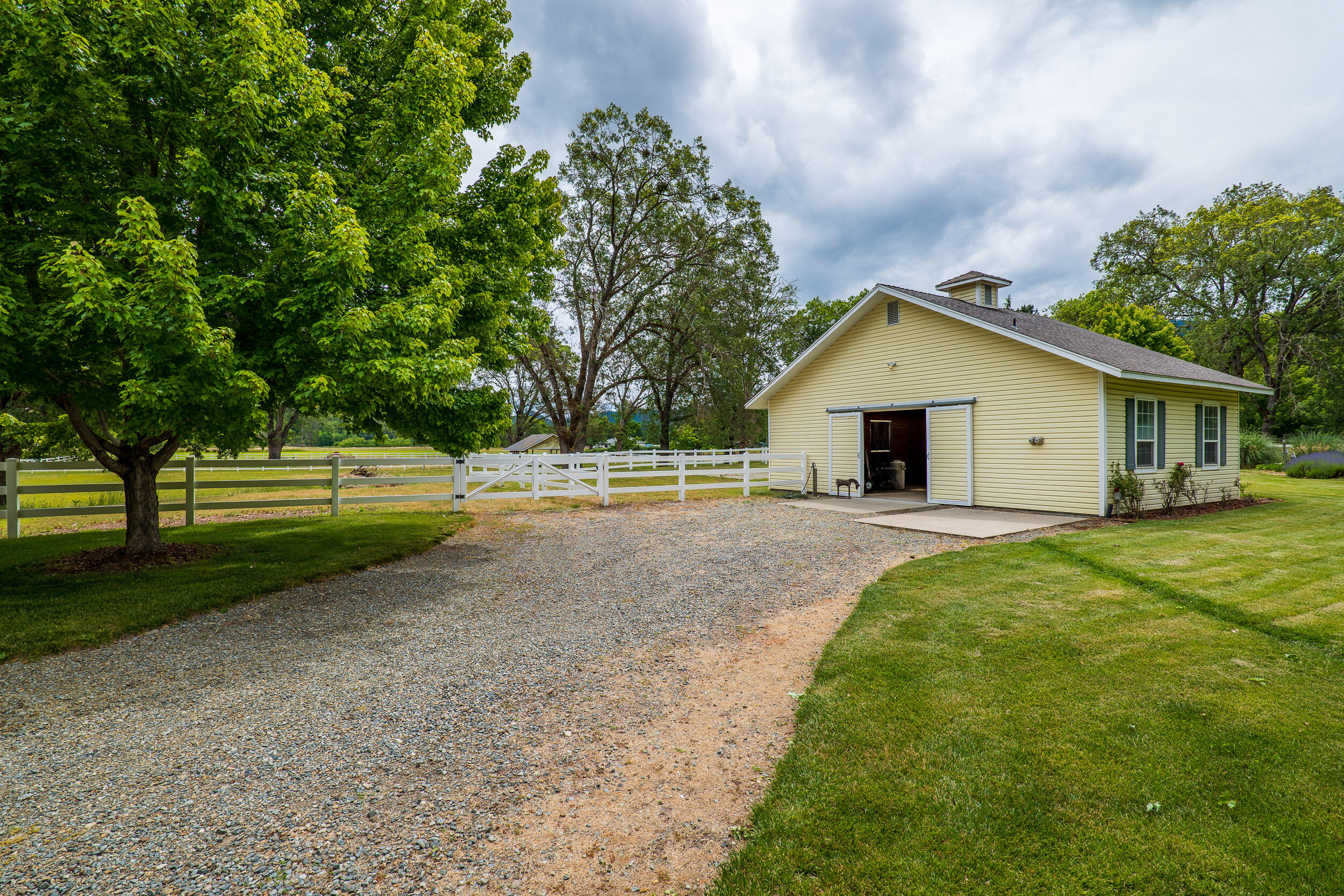 6666 New Hope Road Grants Pass, OR 97527 - Photo 47 of 60 Barn 1 24x36