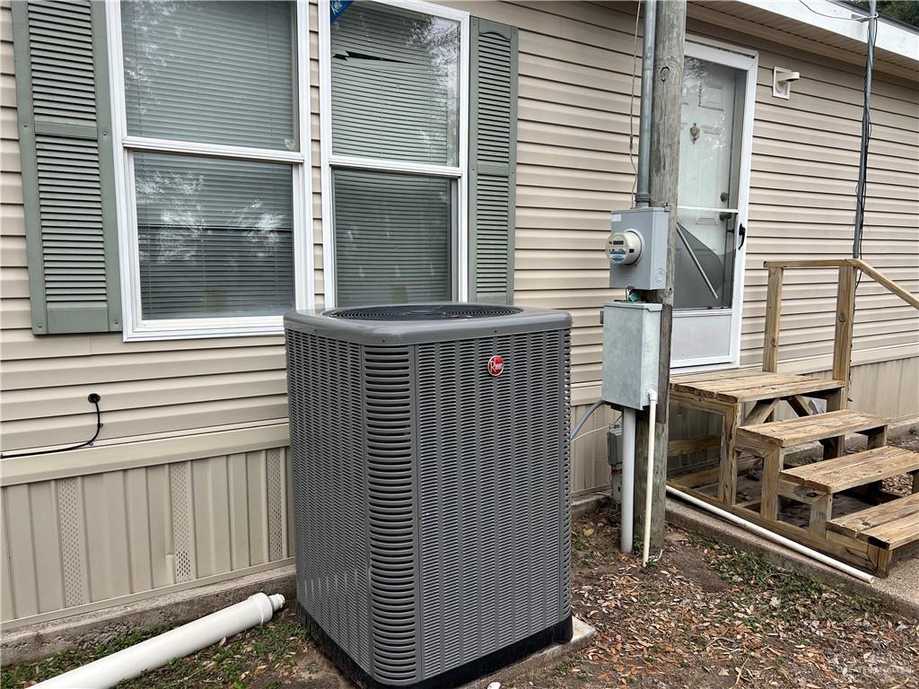14735 North Trosper Road Mission, TX 78573 - Photo 7 of 34 Ac/Rear Entry steps