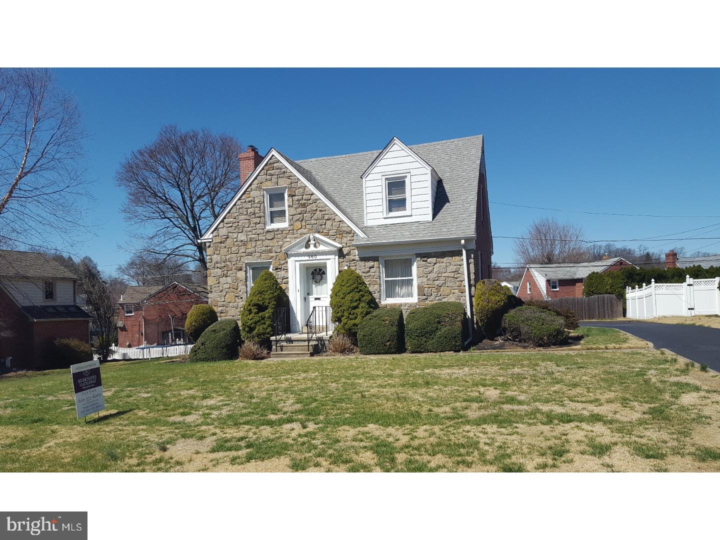 960 Edgewood Drive Springfield, PA 19064 - Photo 1 of 13 Gallery Image 1