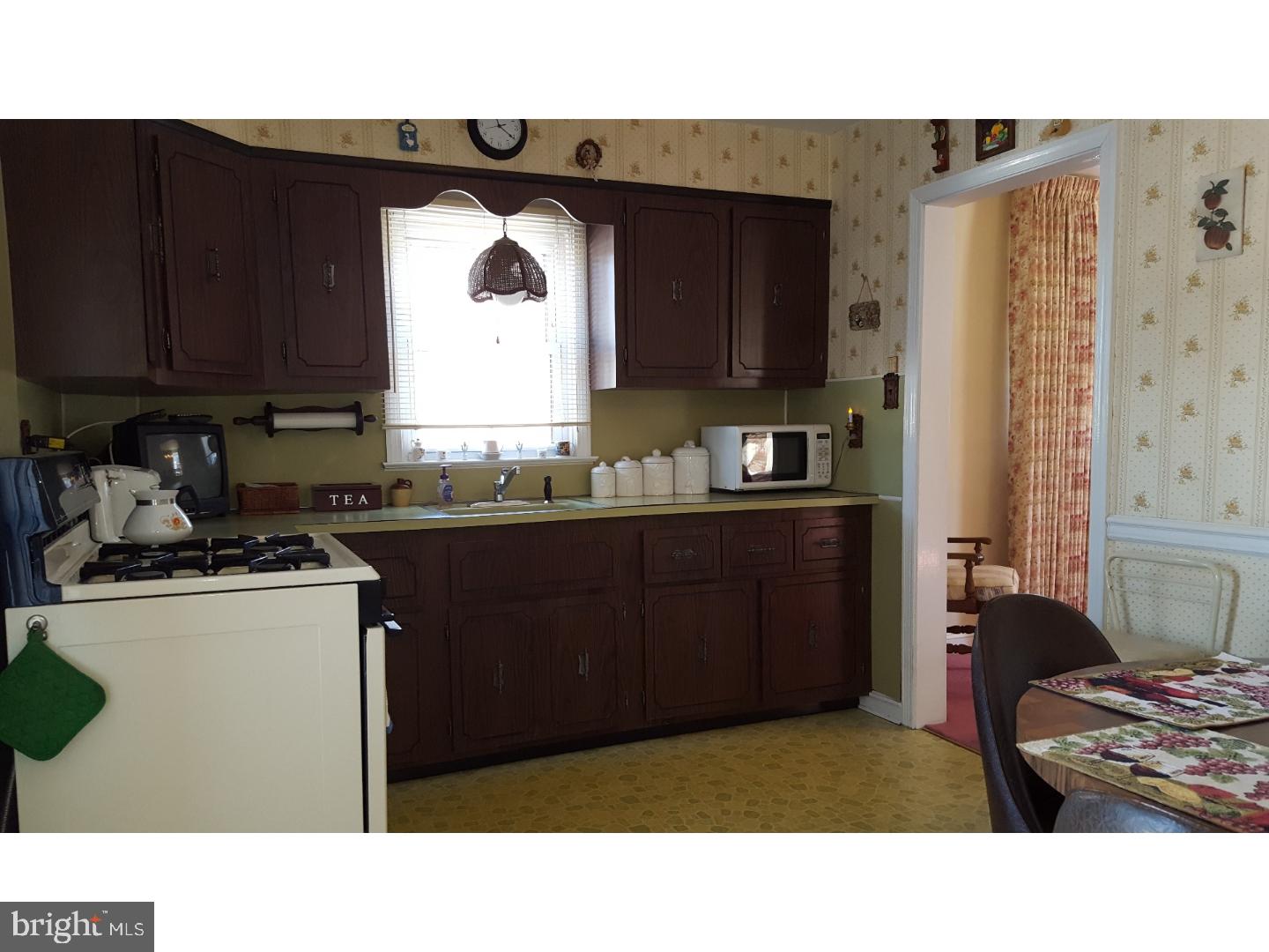 960 Edgewood Drive Springfield, PA 19064 - Photo 7 of 13 Gallery Image 7