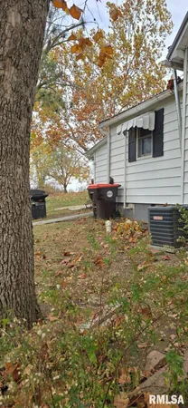 $155,000 | 500 East Bancroft Street, West Point, IL 62380