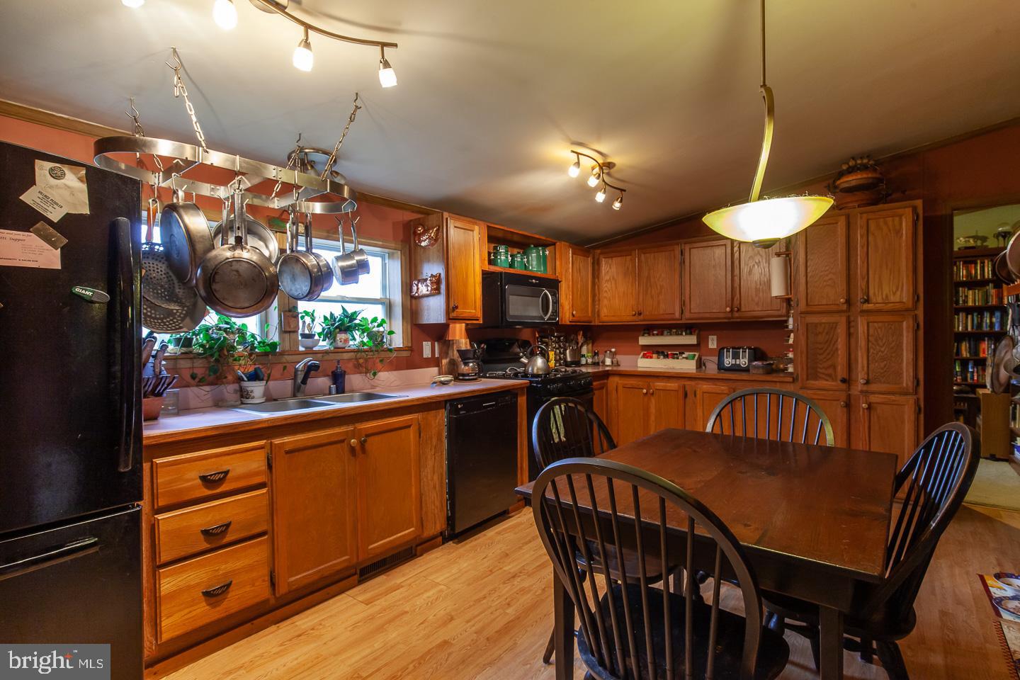 106 Turkey Road Kempton, PA 19529 - Photo 7 of 16 Gallery Image 7