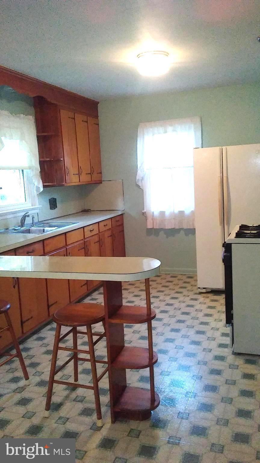 2150 Fineview Road York, PA 17406 - Photo 6 of 24 Gallery Image 6
