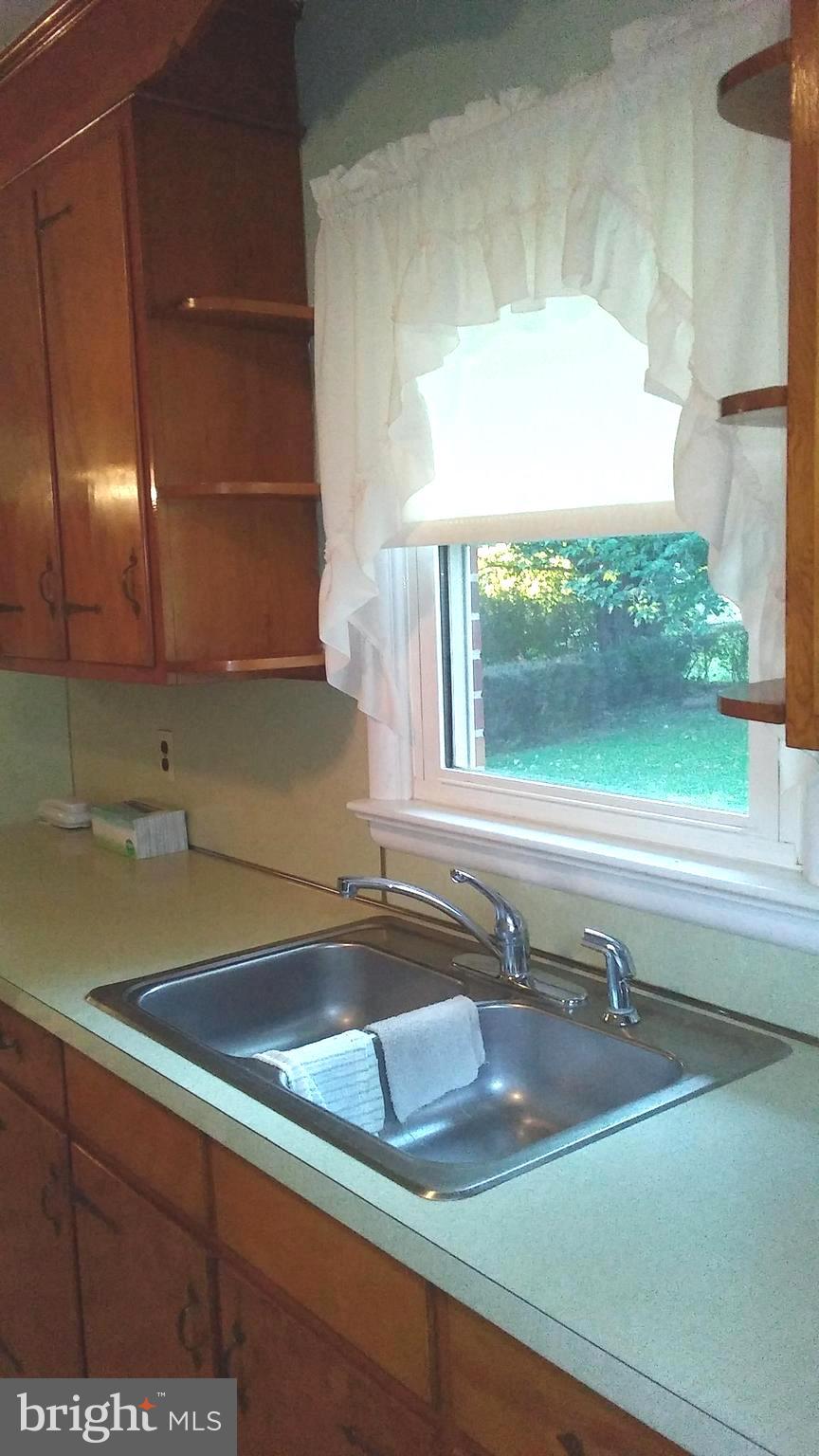 2150 Fineview Road York, PA 17406 - Photo 7 of 24 Gallery Image 7