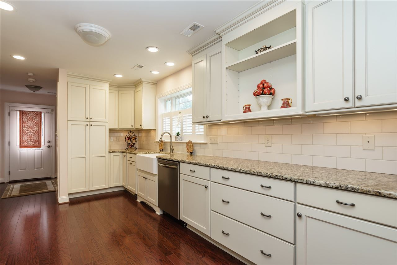 119 East Whitaker Mill Road Raleigh, NC 27608 - Photo 11 of 23 Photo 12