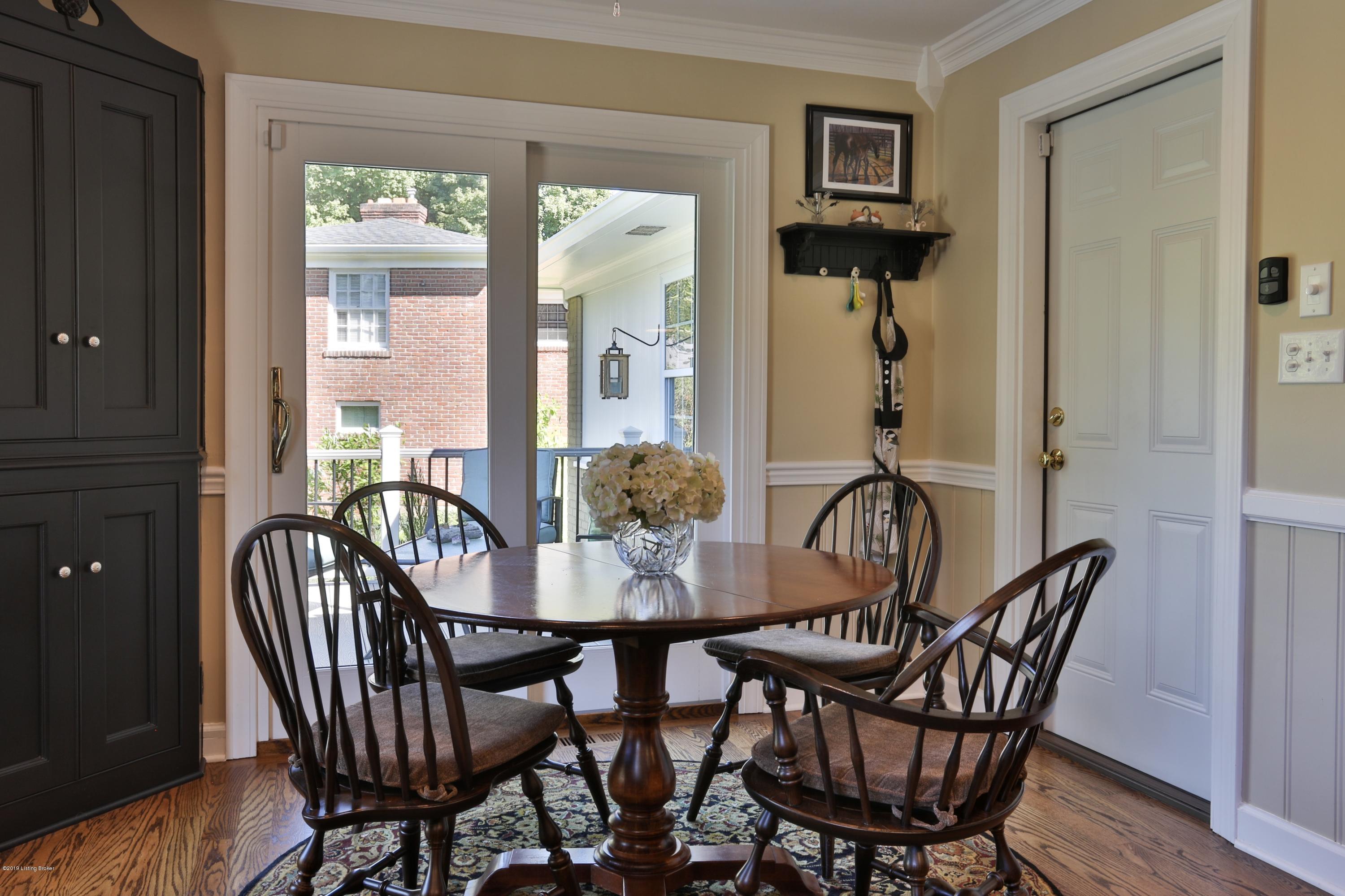 511 Ridgewood Road Louisville, KY 40207 - Photo 10 of 38 Dining area