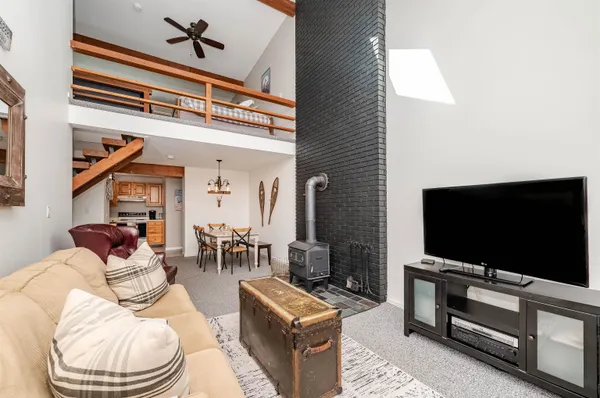 $379,000 | 11 H Seasons At Attitash Road, Unit H, Bartlett, NH 03860