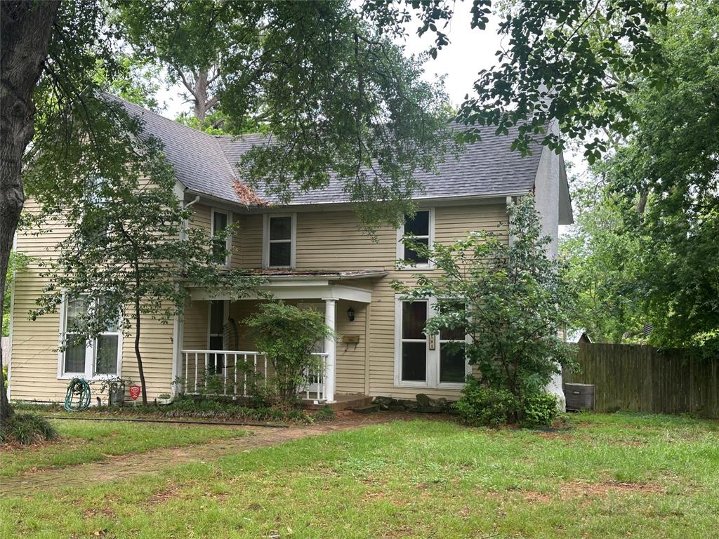 504 1st Street Terrell, TX 75160 - Photo 1 of 27