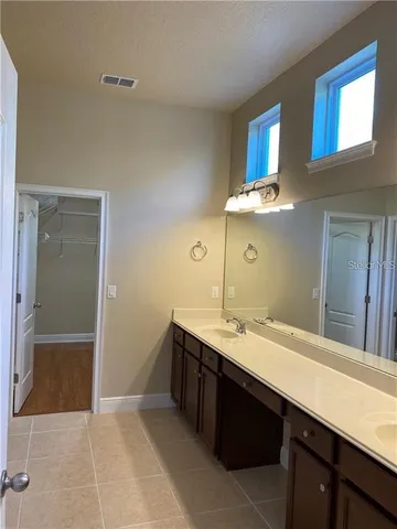 $3,700 | 11333 Quiet Forest Drive, Tampa, FL 33635