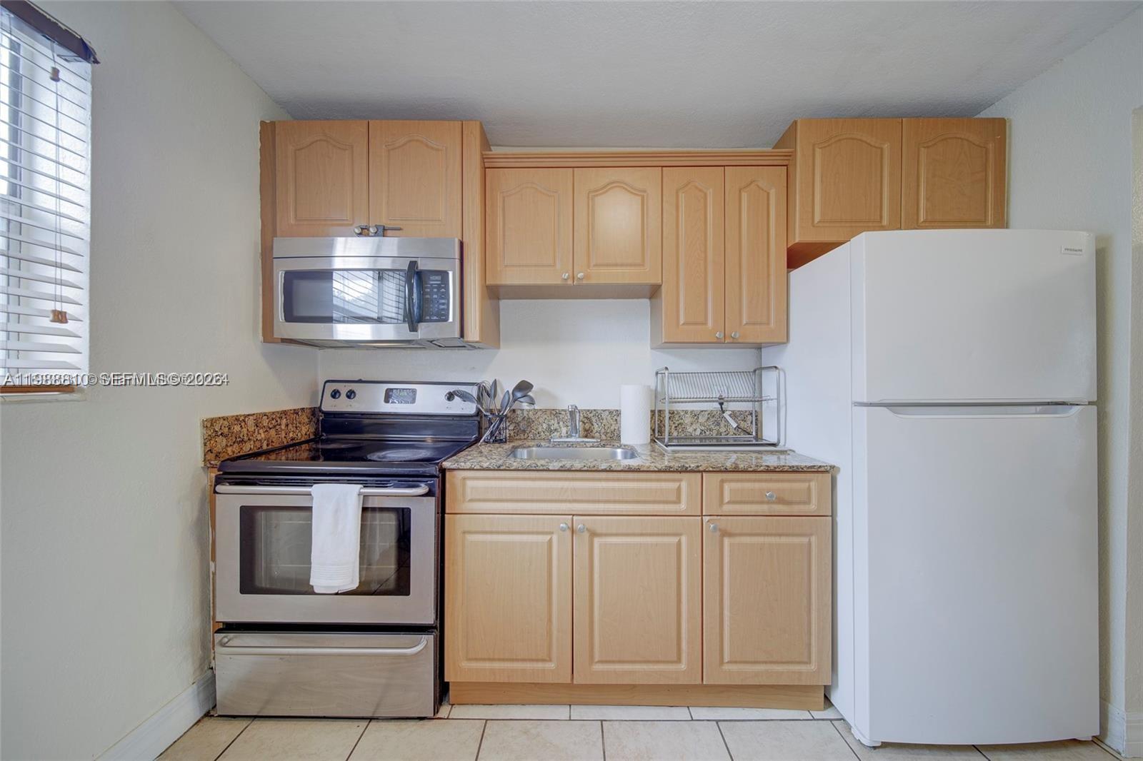 427 Southwest 6th Street, Unit 5 Miami, FL 33130 - Photo 1 of 15