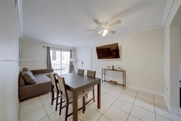 $2,000 | 427 Southwest 6th Street, Unit 5, Miami, FL 33130