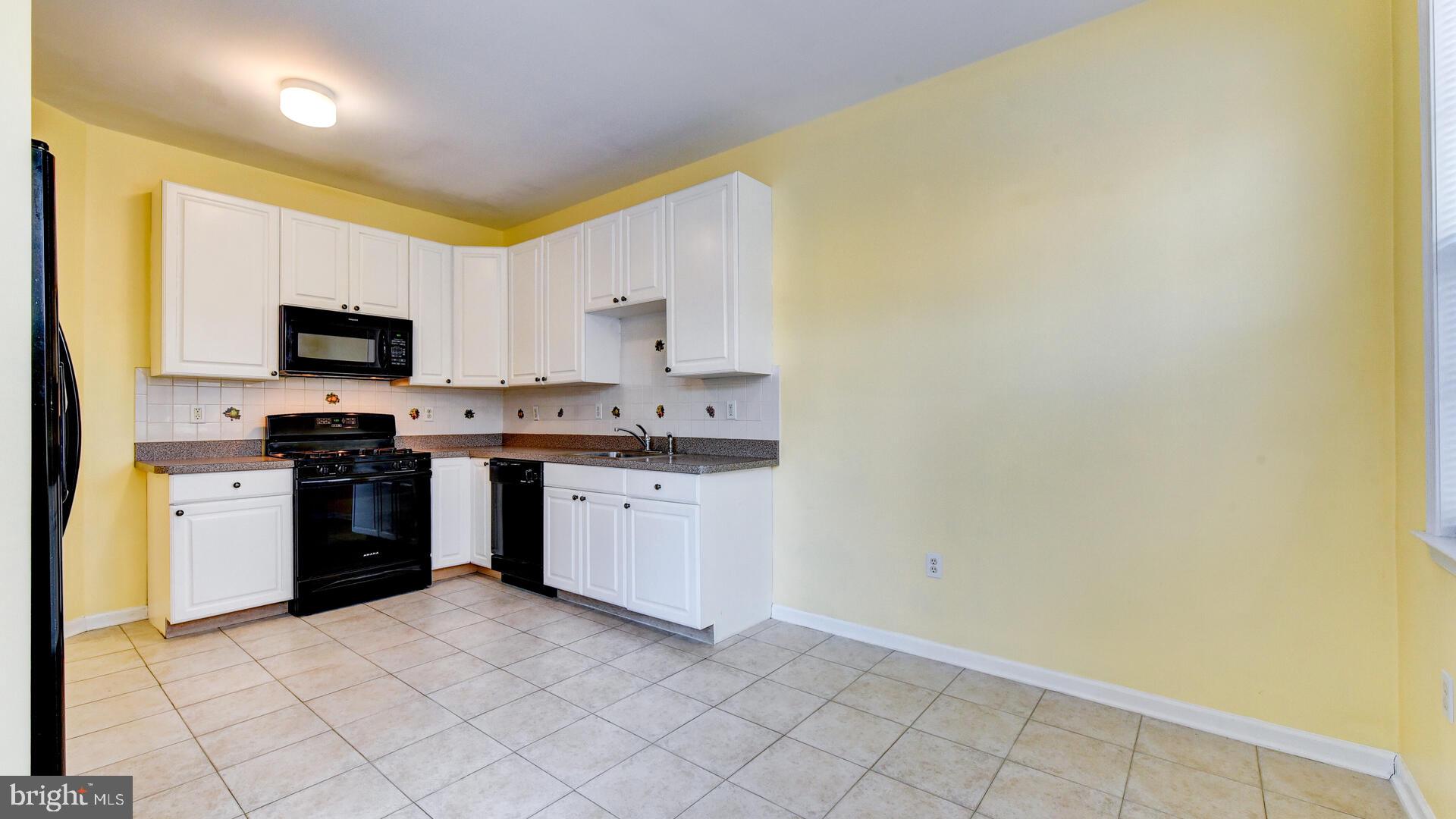 21 Tennyson Road East Windsor, NJ 08520 - Photo 27 of 44 Gallery Image 27