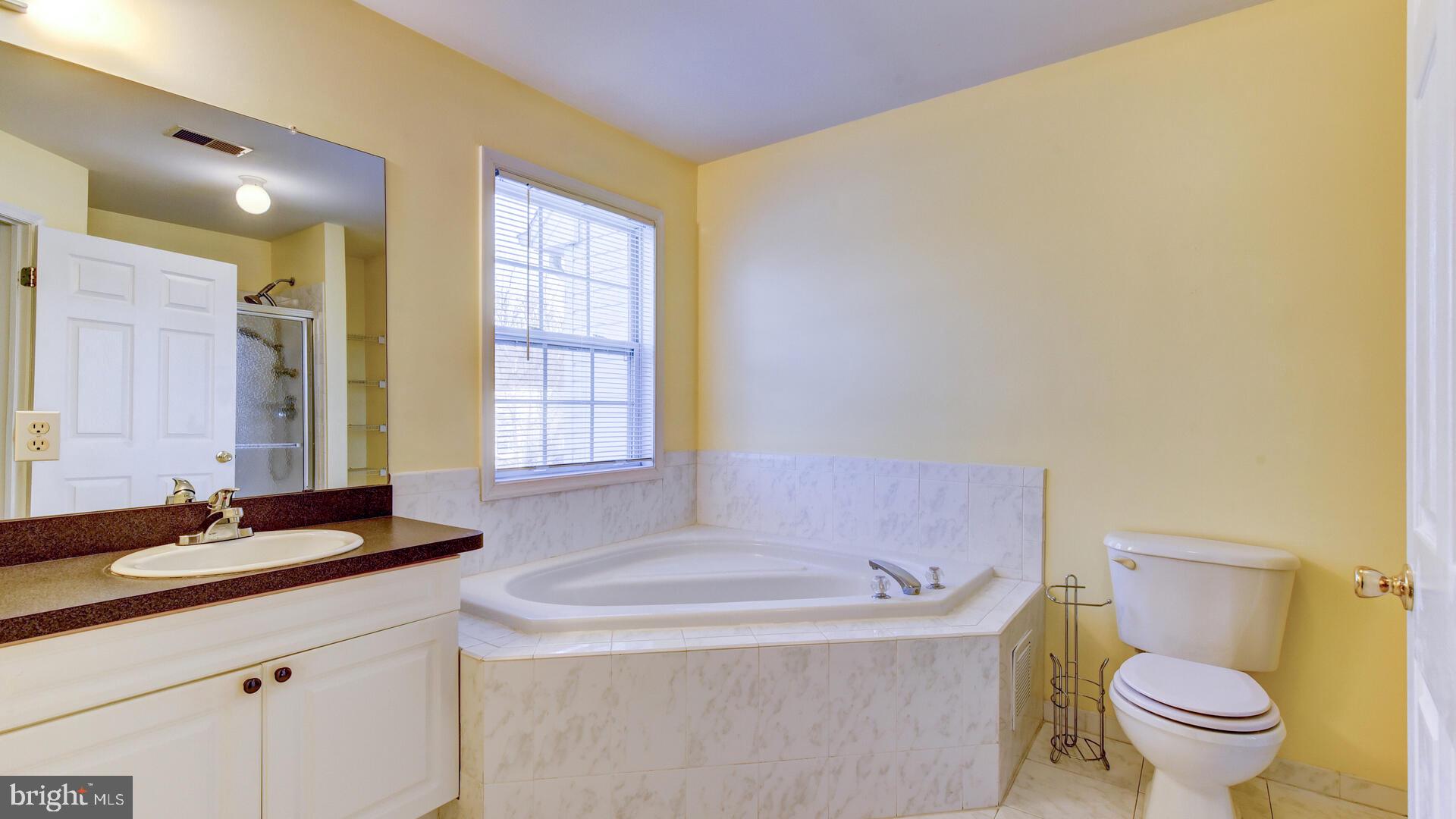 21 Tennyson Road East Windsor, NJ 08520 - Photo 32 of 44 Gallery Image 32