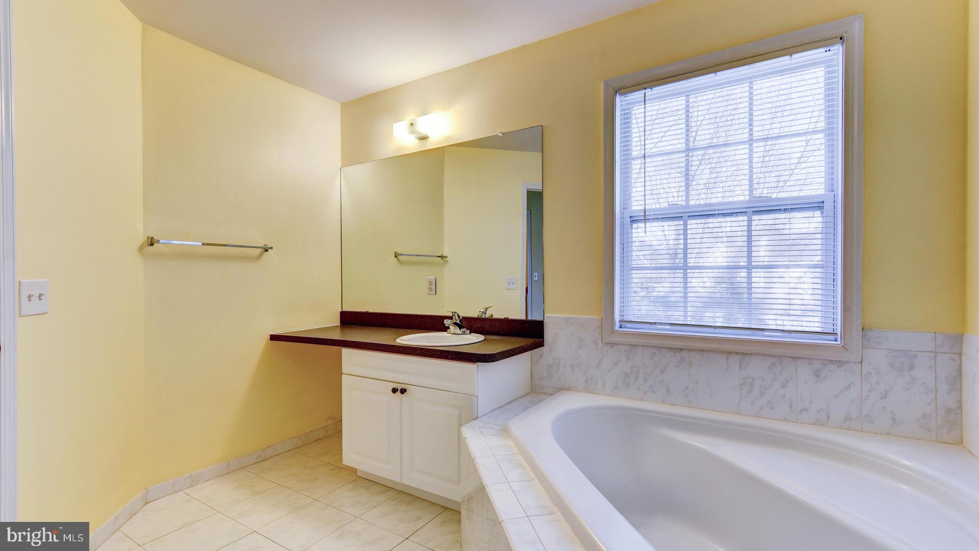 21 Tennyson Road East Windsor, NJ 08520 - Photo 33 of 44 Gallery Image 33