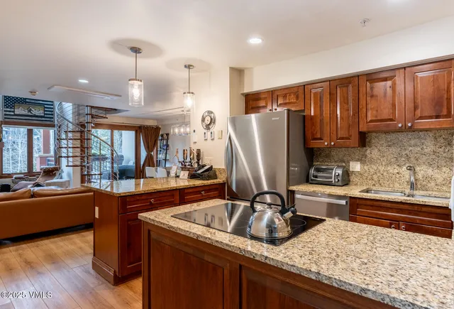 $3,690,000 | 635 Lionshead Place, Unit 382, Vail, CO 81657