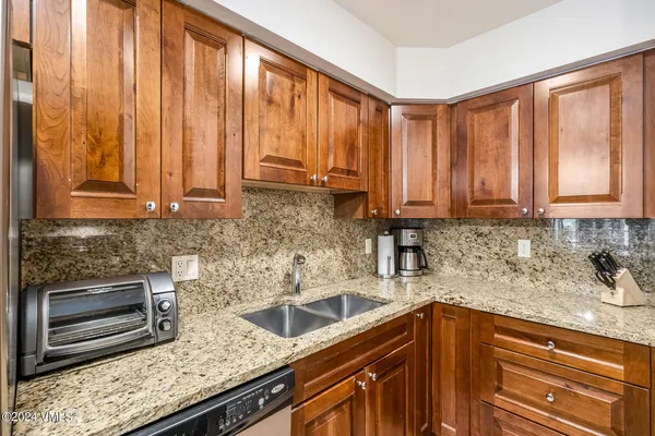 $3,640,000 | 635 Lionshead Place, Unit 382, Vail, CO 81657