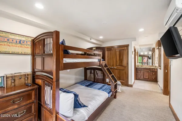 $3,640,000 | 635 Lionshead Place, Unit 382, Vail, CO 81657