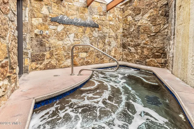 $3,690,000 | 635 Lionshead Place, Unit 382, Vail, CO 81657