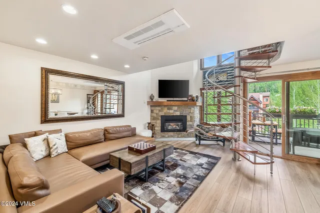 $3,690,000 | 635 Lionshead Place, Unit 382, Vail, CO 81657