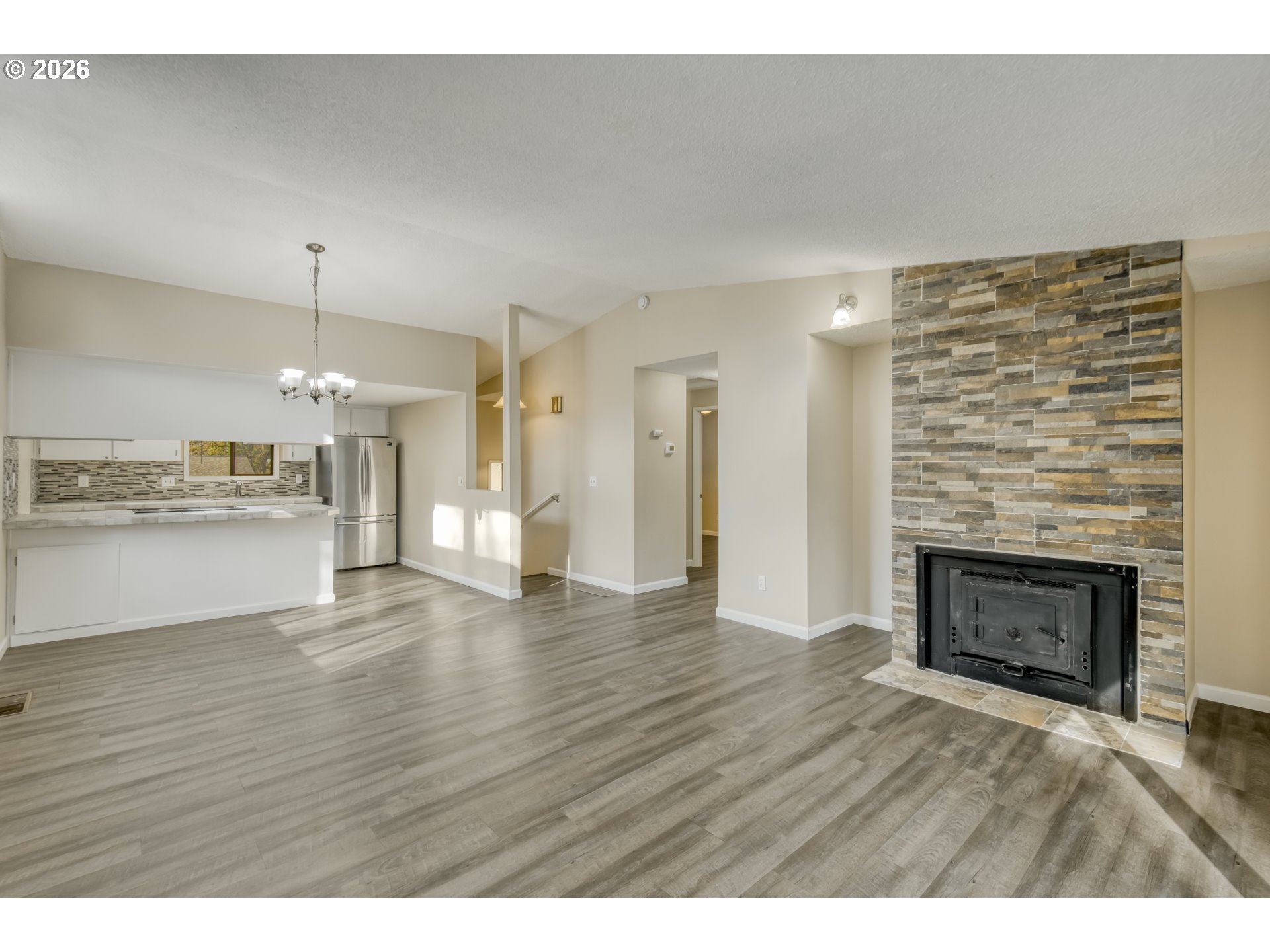 5900 Southwest Ellerson Terrace Beaverton, OR 97007 - Photo 9 of 19