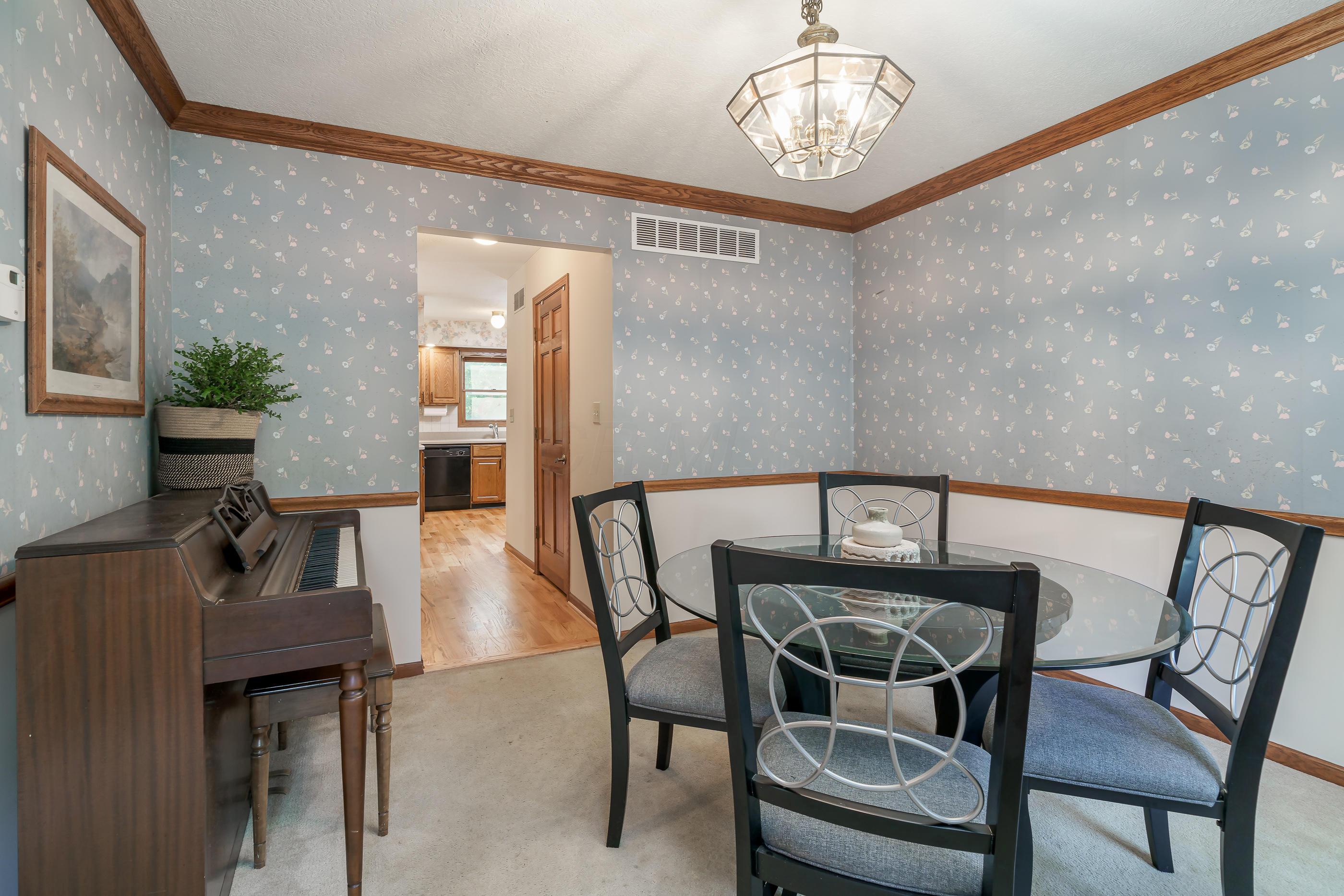 2401 Fishinger Road Upper Arlington, OH 43221 - Photo 23 of 49