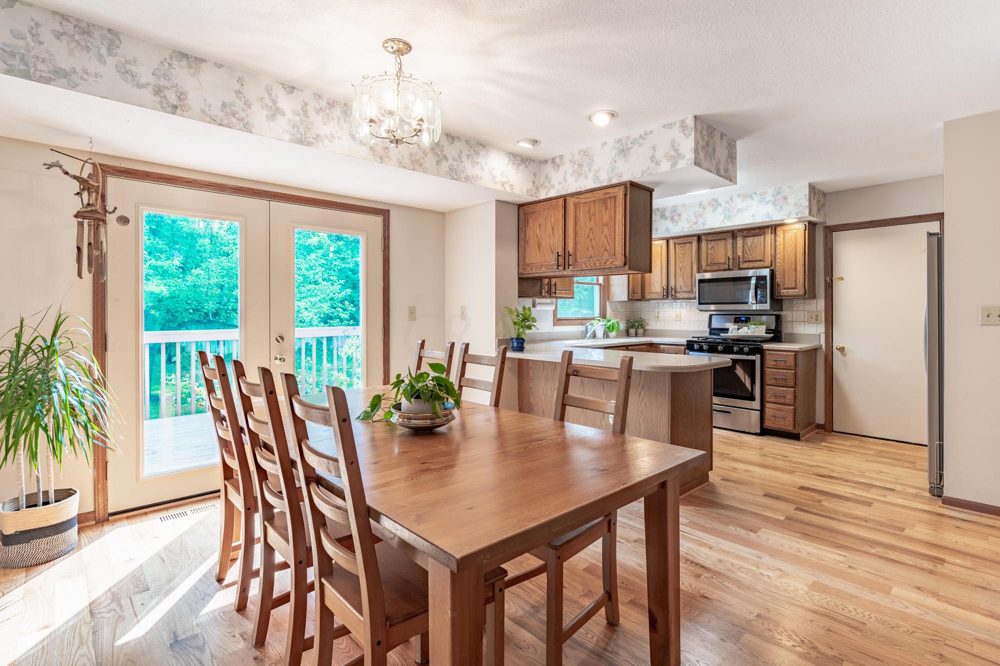 2401 Fishinger Road Upper Arlington, OH 43221 - Photo 4 of 49