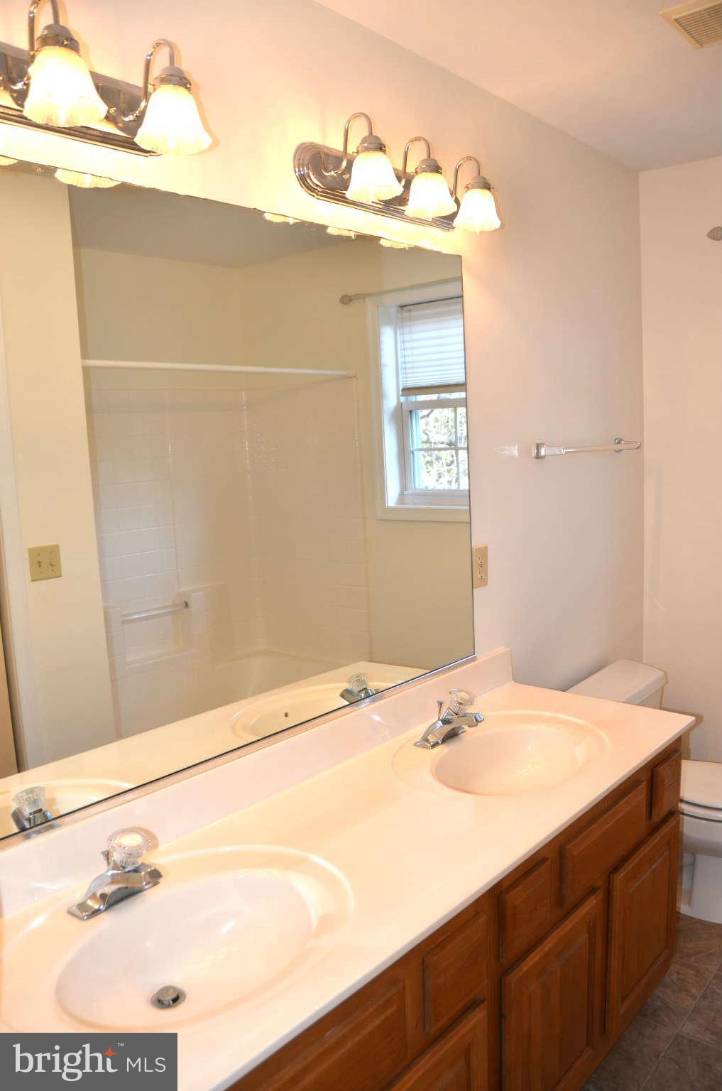 1120 Carrs Wharf Road Edgewater, MD 21037 - Photo 19 of 30 Bath