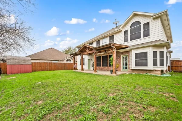 $460,000 | 4008 Falcon Ridge Drive, Haltom City, TX 76137