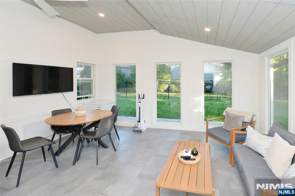 22-20 Radburn Road Fair Lawn, NJ 07410 - Photo 11 of 31 Gallery Image 11