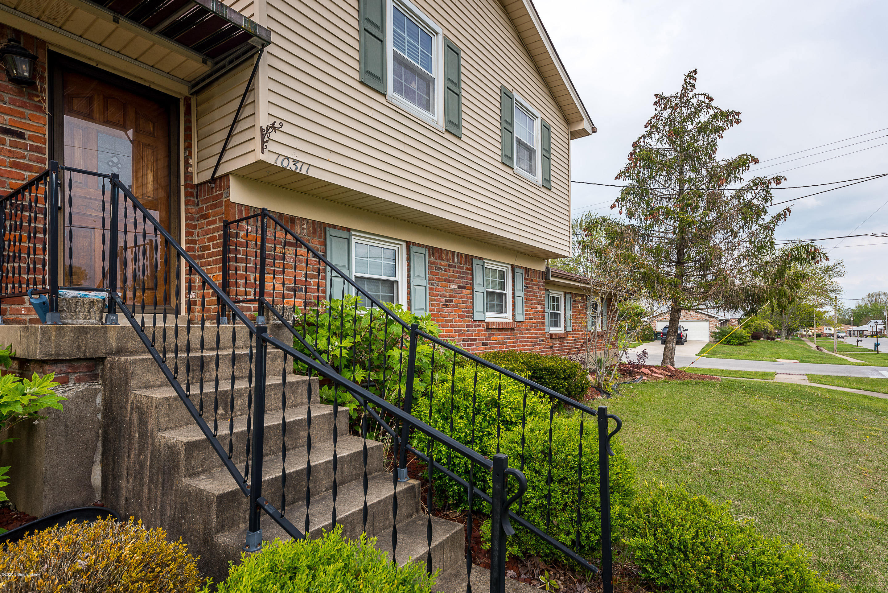 10311 St Rene Road Louisville, KY 40299 - Photo 5 of 31 DHi-5