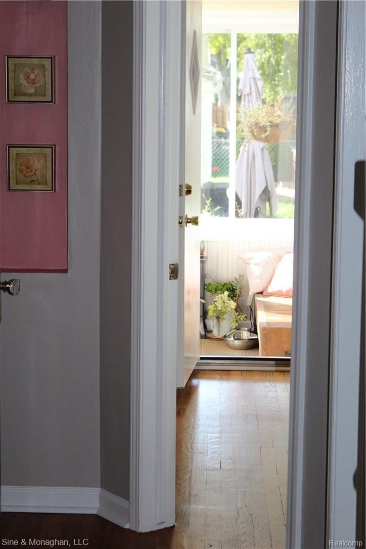 2981 Wakefield Road Berkley, MI 48072 - Photo 23 of 64 View from rear hall thru Bedroom 2 to the Sunroom entry door