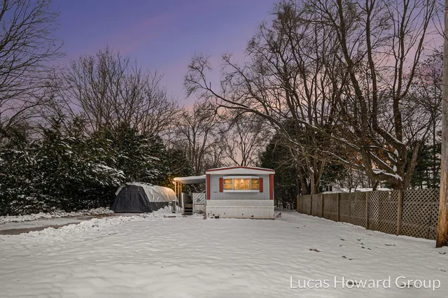 $70,000 | 7905 North Woodland Road, Lake Odessa, MI 48849