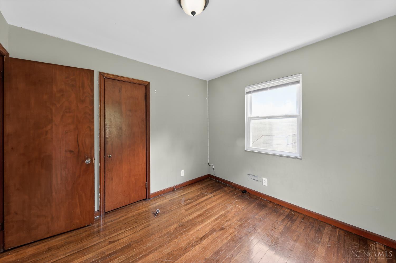 218 Ridgeway Road Cincinnati, OH 45216 - Photo 17 of 30