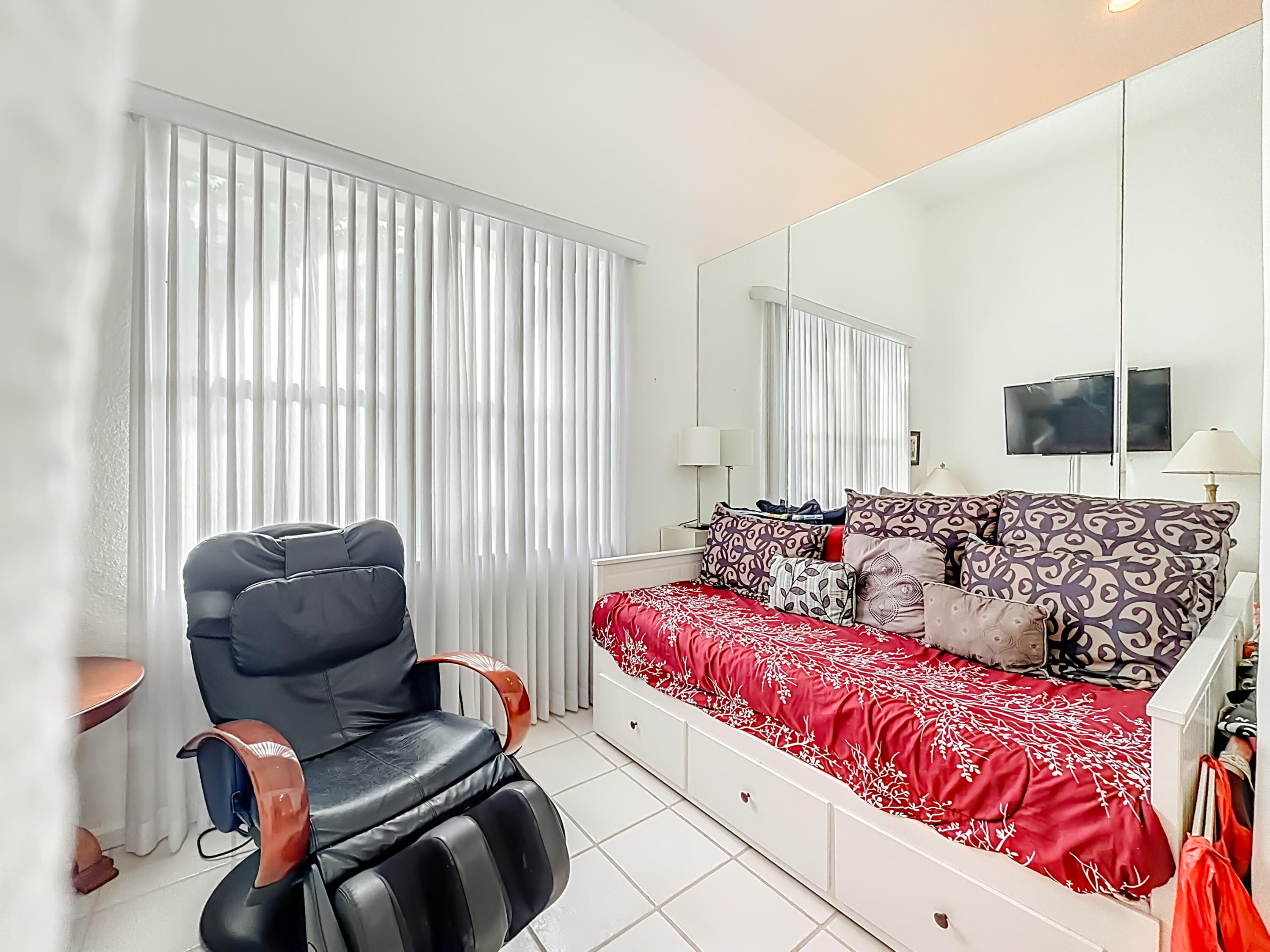 11853 Fountainside Circle Boynton Beach, FL 33437 - Photo 45 of 64 a living room with furniture