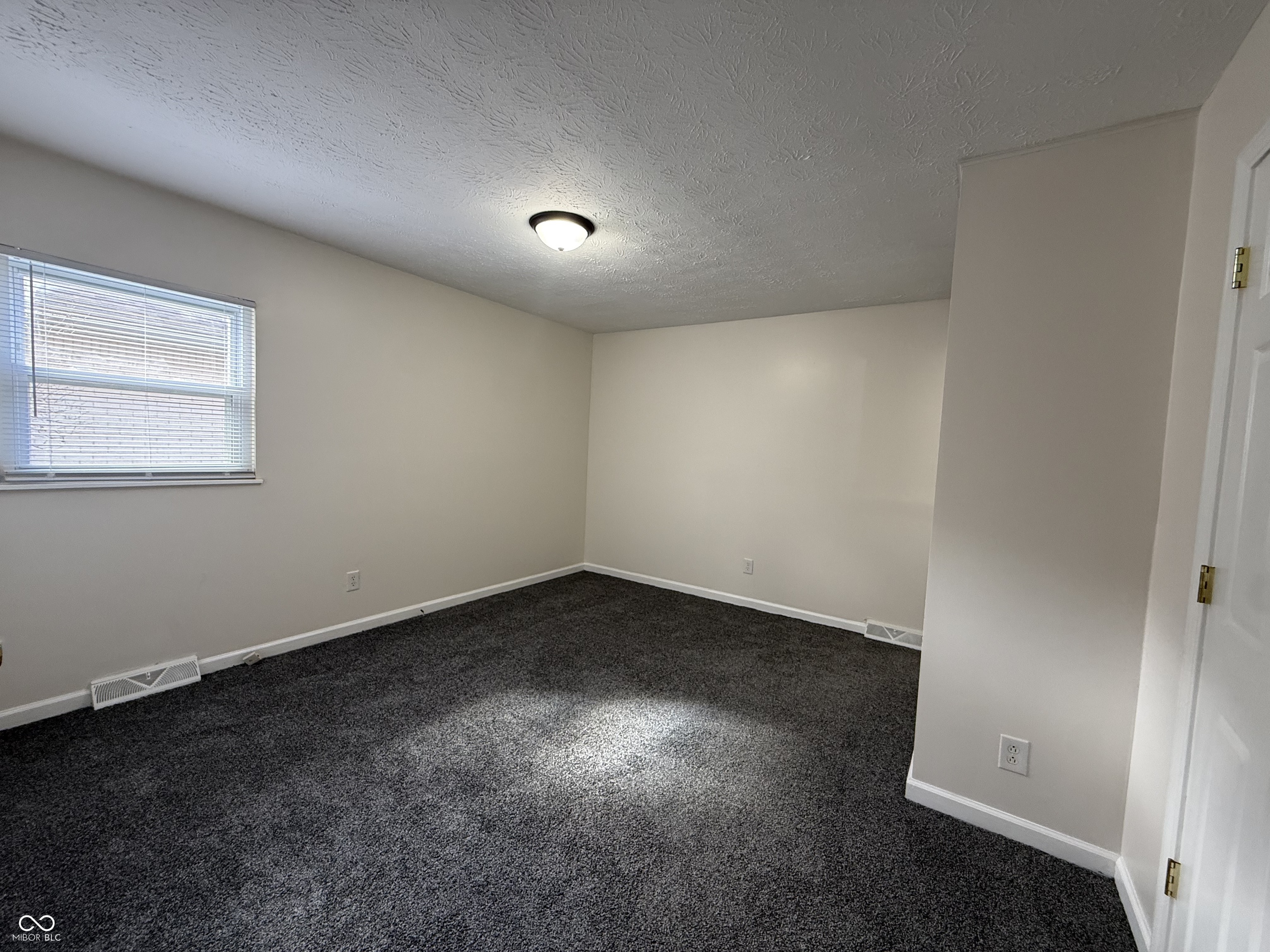 7546 Miracle Road Indianapolis, IN 46237 - Photo 14 of 38