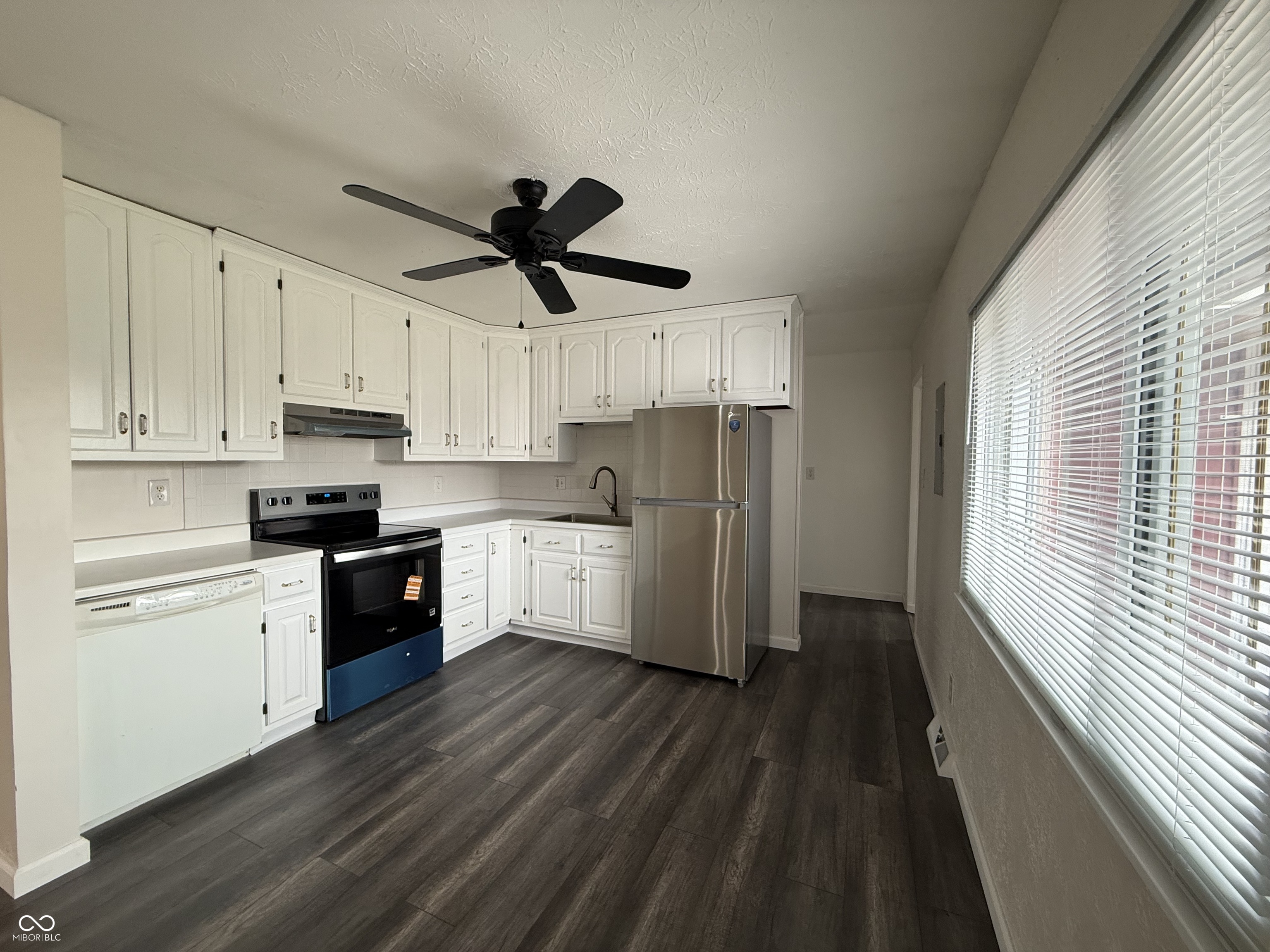 7546 Miracle Road Indianapolis, IN 46237 - Photo 21 of 38