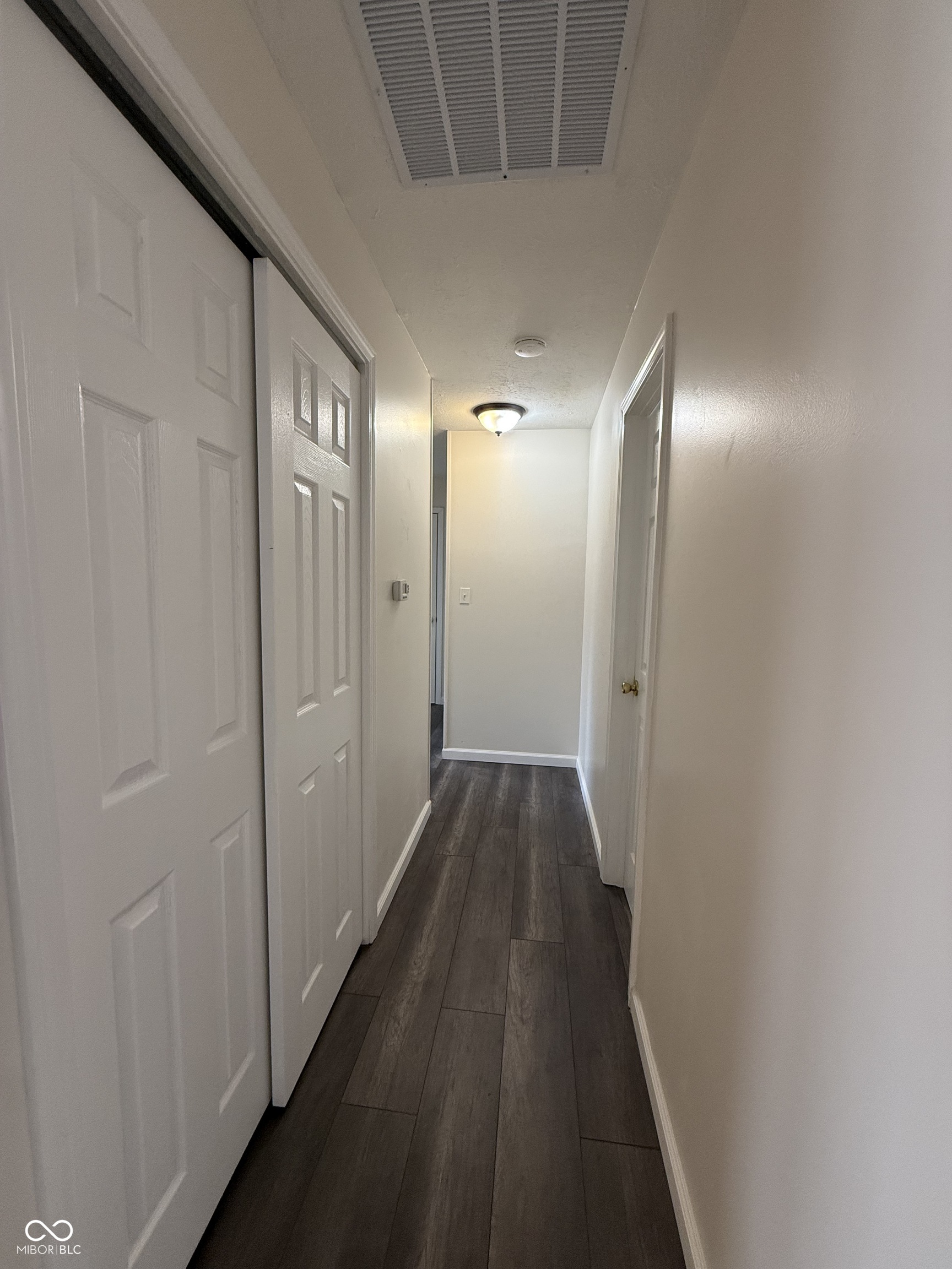 7546 Miracle Road Indianapolis, IN 46237 - Photo 6 of 38