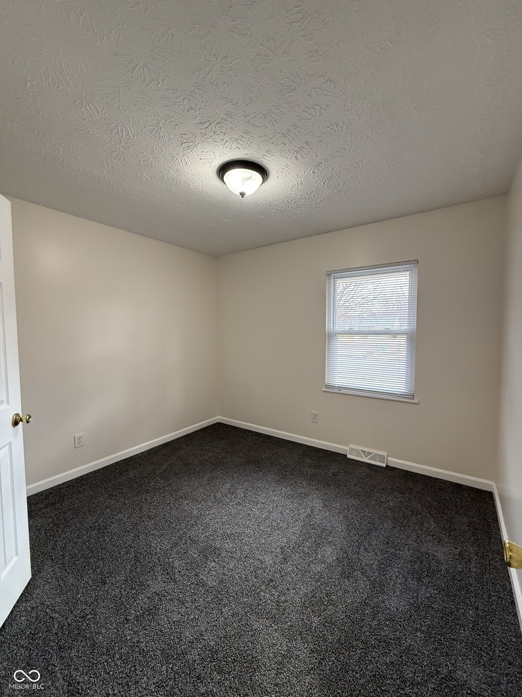 7546 Miracle Road Indianapolis, IN 46237 - Photo 10 of 38