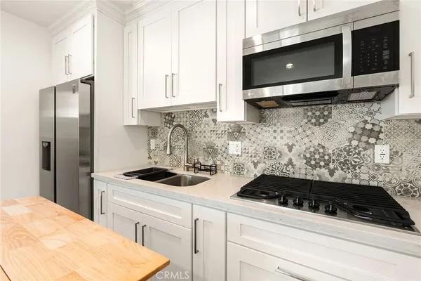 $1,995 | 6624 Dannyboyar Avenue, West Hills, CA 91307