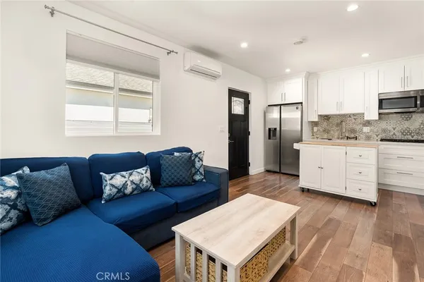 $1,995 | 6624 Dannyboyar Avenue, West Hills, CA 91307