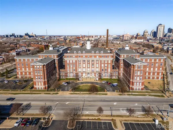 $179,900 | 1515 Lafayette Avenue, Unit 109, St. Louis, MO 63104