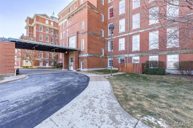 $184,900 | 1515 Lafayette Avenue, Unit 109, St. Louis, MO 63104