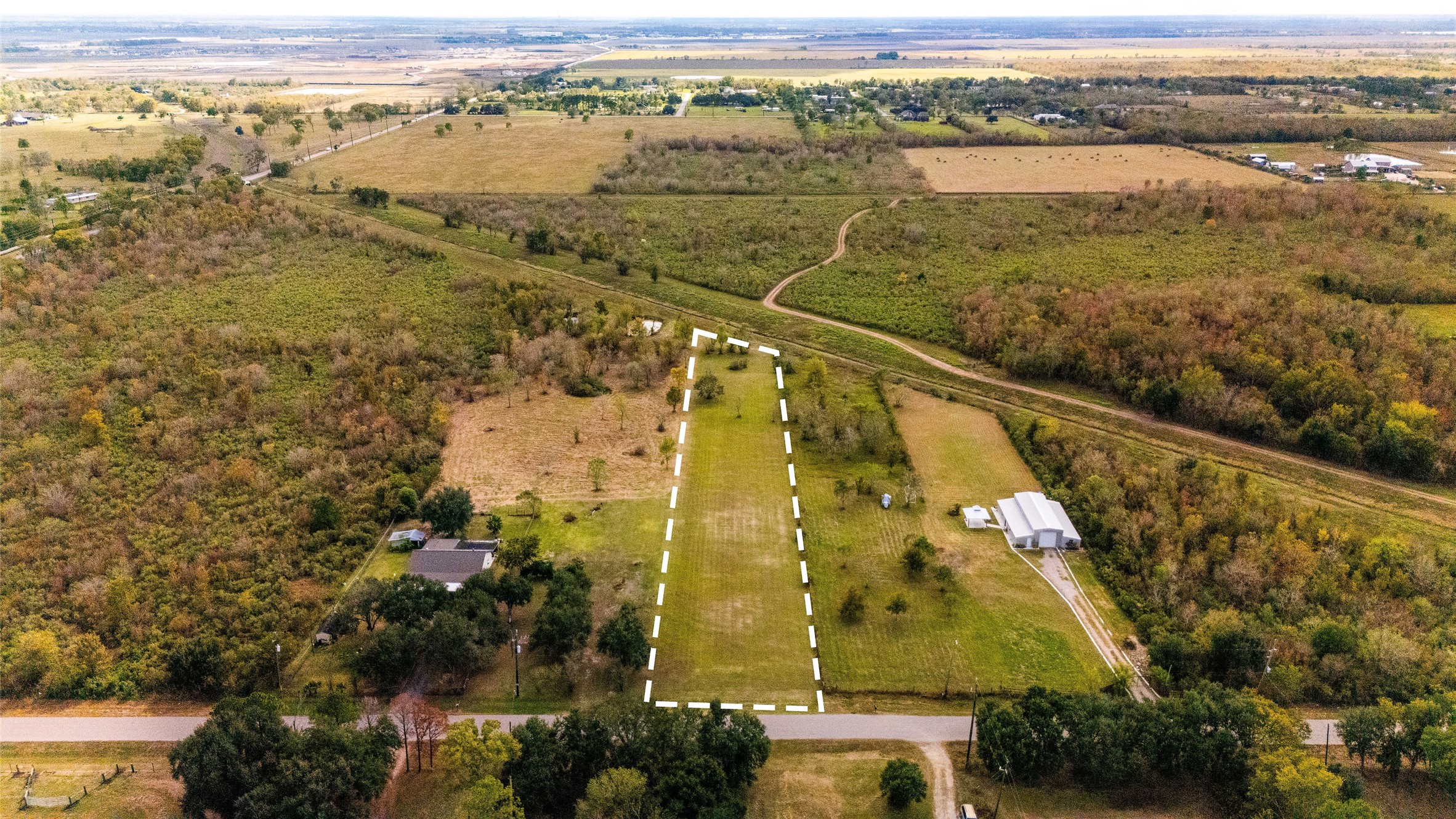 1824 County Road 382 Rosharon, TX 77583 - Photo 1 of 7 a view of a city