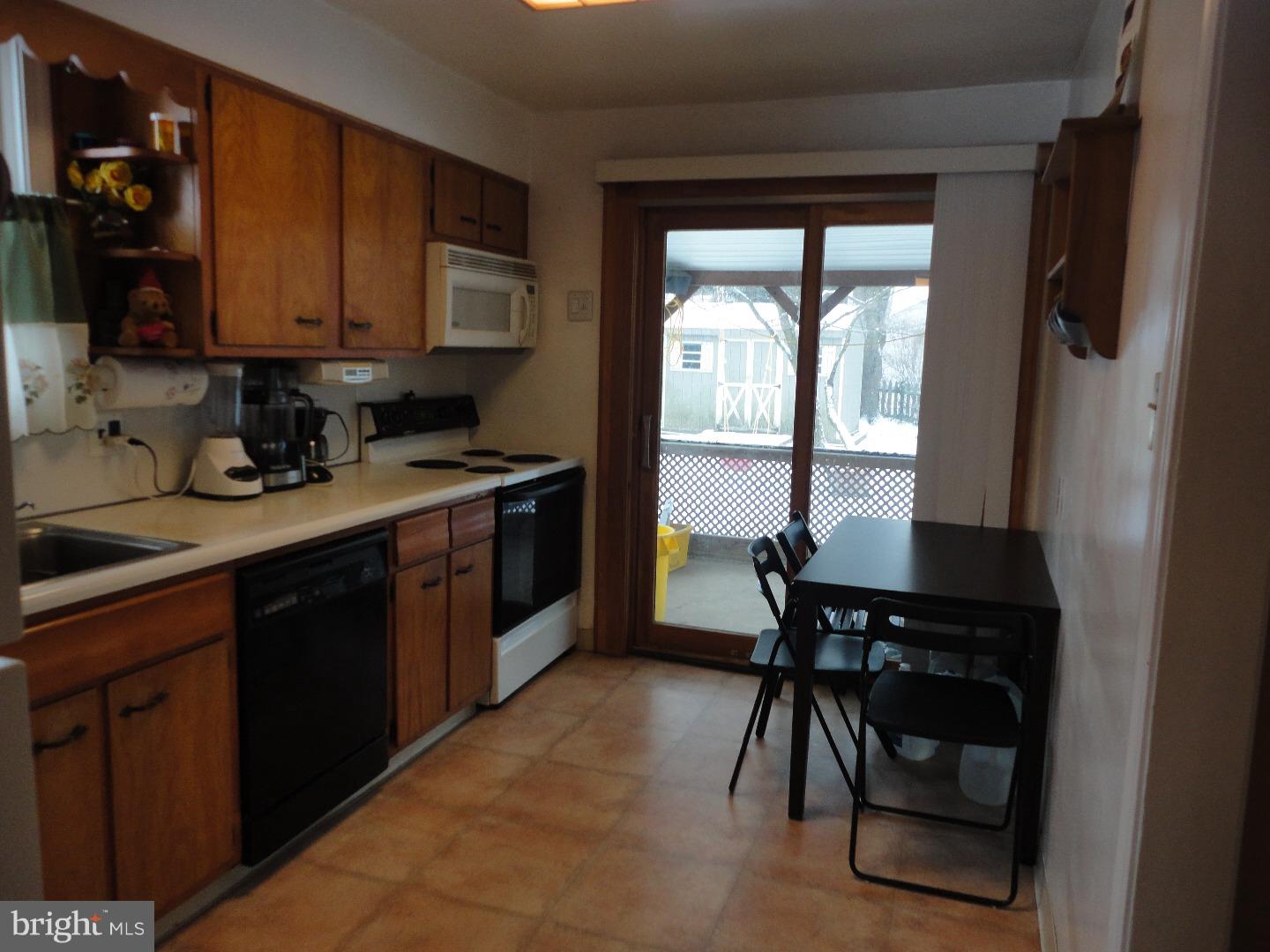 434 Claremont Road Springfield, PA 19064 - Photo 7 of 25 Kitchen