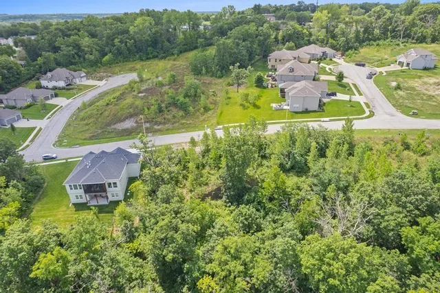 $106,500 | 208 East 122nd Street, Kansas City, MO 64145