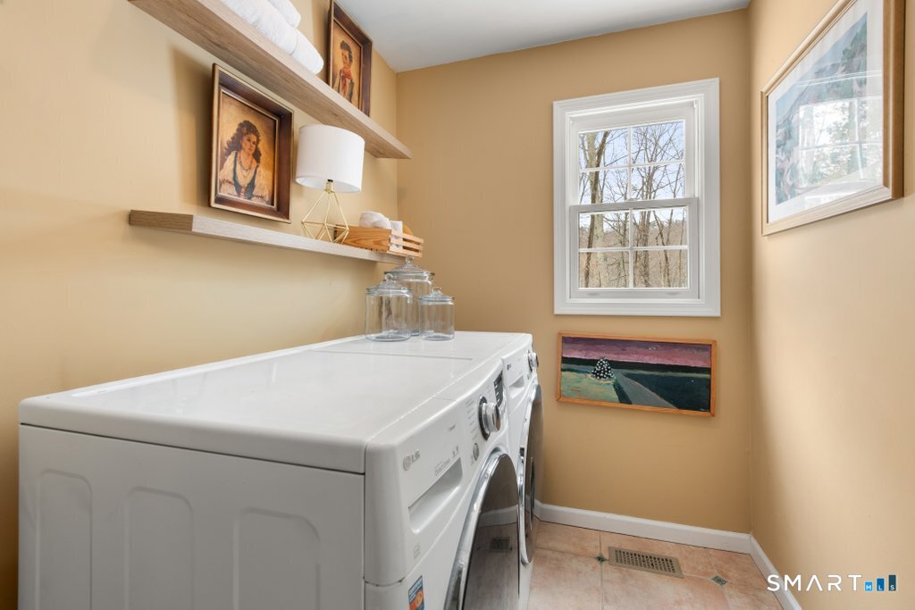 3 Owl Ridge Lane Sandy Hook, CT 06482 - Photo 38 of 40 a utility room with dryer and washer