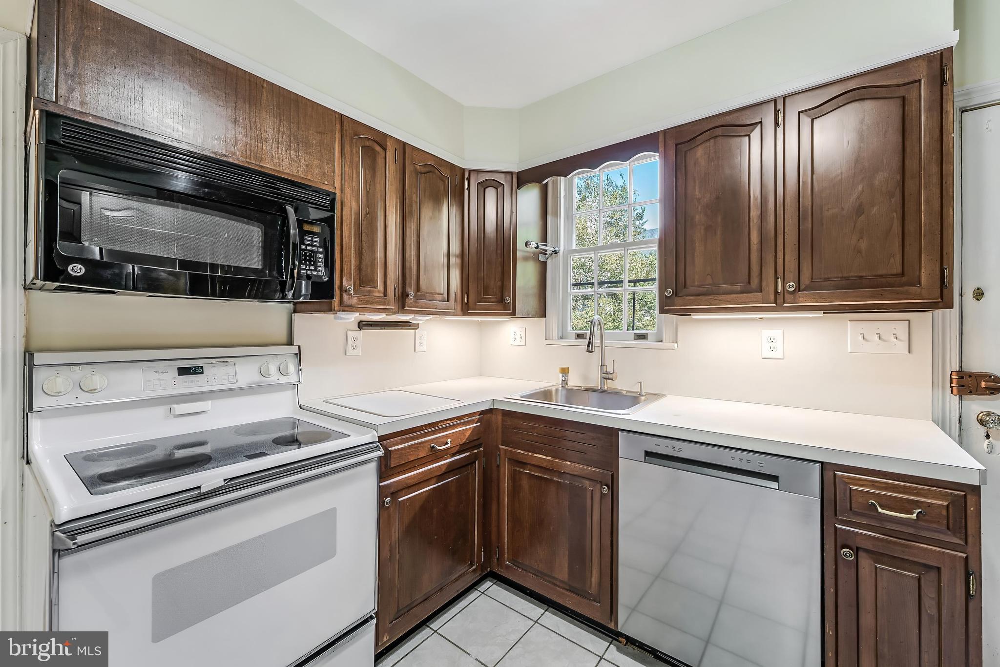 2219 Military Road Arlington, VA 22207 - Photo 3 of 26 Gallery Image 3