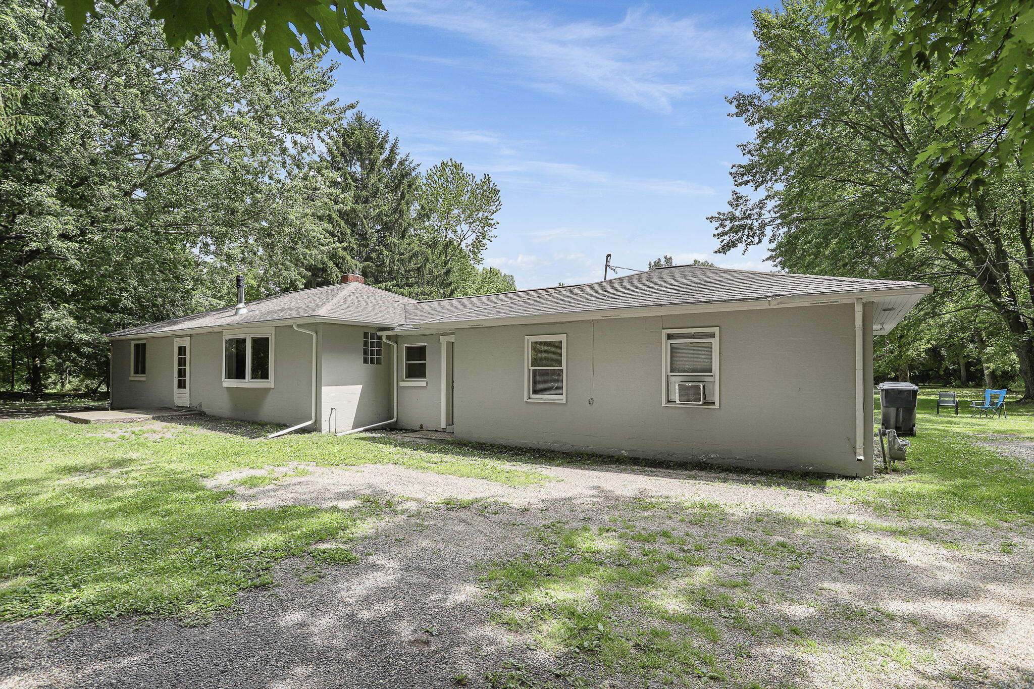 2718 Coloma Road Benton Harbor, MI 49022 - Photo 2 of 54 2-web-or-mls-2718-coloma-rd
